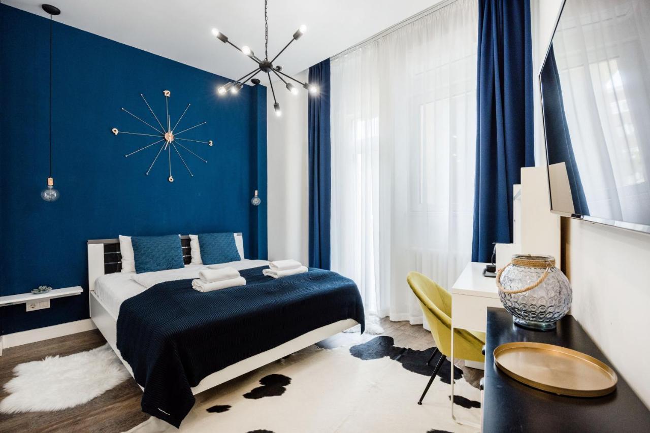 De Luxe Studio With Balcony In The Absolute Center Budapest Kültér fotó