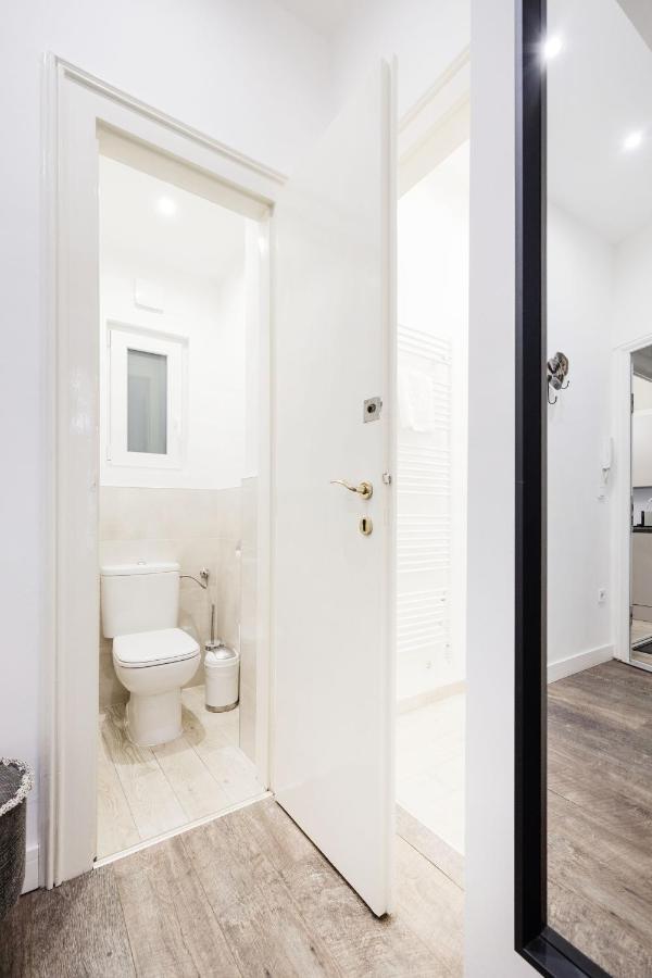 De Luxe Studio With Balcony In The Absolute Center Budapest Kültér fotó